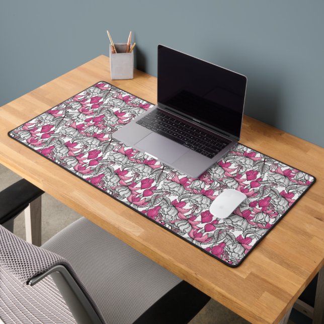 Fuchsia in white and pink desk mat (Office 2)