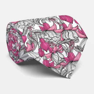 Fuchsia in white and pink tie