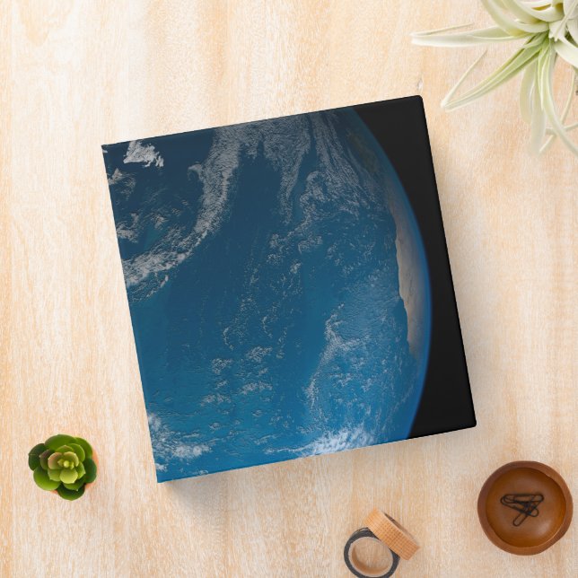 Full Earth Featuring North And South America. Binder (In Situ)