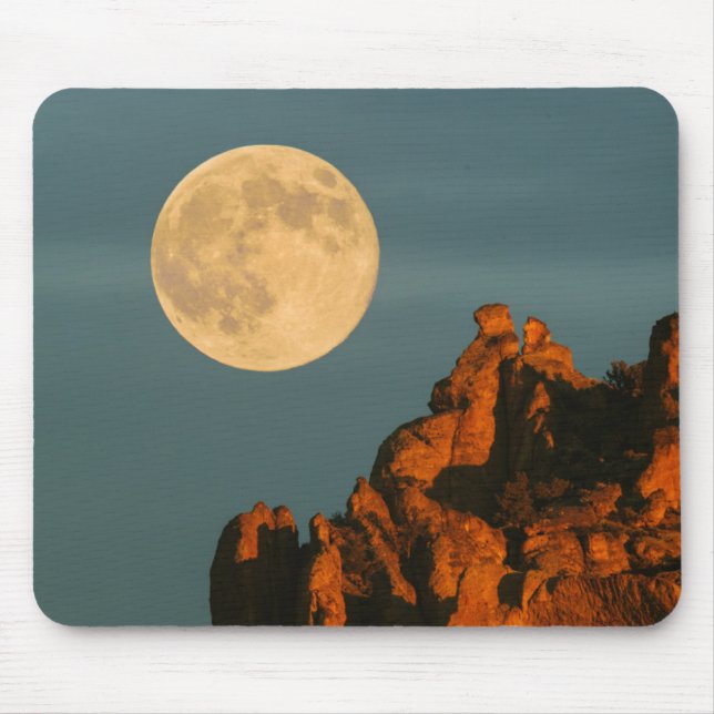 Full Moon | Basalt Cliffs Smith Rock State Park Mouse Pad (Front)