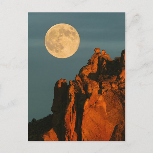 Full Moon | Basalt Cliffs Smith Rock State Park Postcard (Front)
