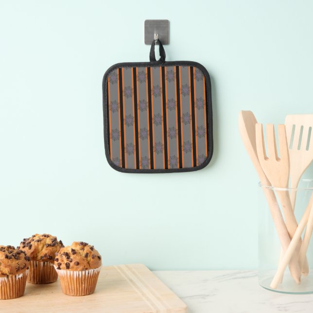 Fun and Fancy Halloween Spider Webs Pot Holder (Insitu(Hanging))