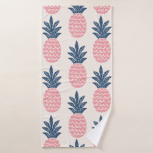 Fun pineapple seamless pattern bath towel