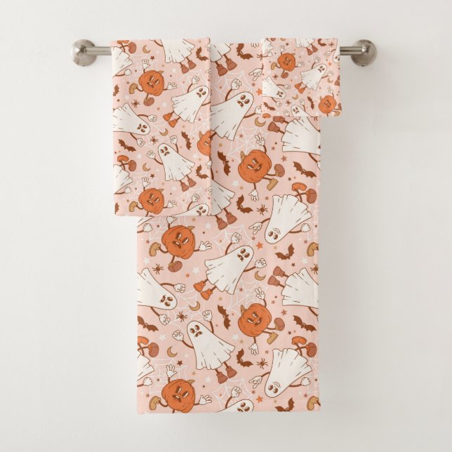 Fun Retro Ghost & Jack-O-Lantern Pattern Bath Towel Set (Insitu)