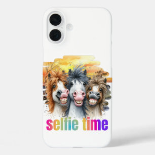  Fundas Horse meme funny horses on a selfie iPhone 16 Plus Case