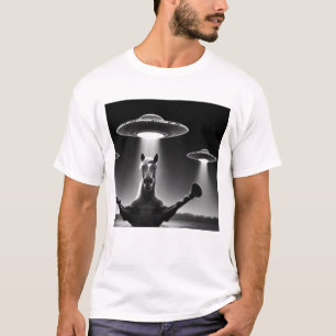 Funny Alien Horse UFO Horse Selfie with UFOs T-Shirt