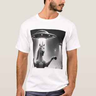 Funny Alien Unicorn UFO Unicorn Selfie with UFOs T-Shirt