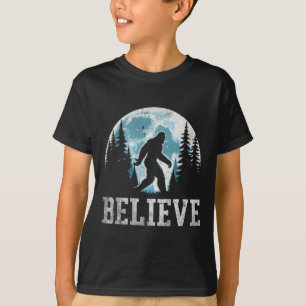 Funny Believe In Bigfoot Sasquatch Gifts Fathers D T-Shirt