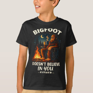 Funny bigfoot for men &amp; women camping hiking T-Shirt