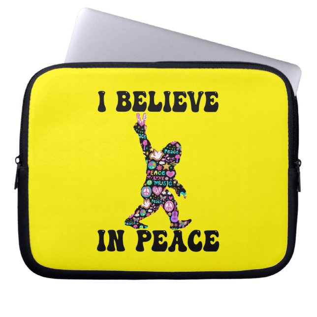 Funny Bigfoot I Believe In Peace    Laptop Sleeve (Front)