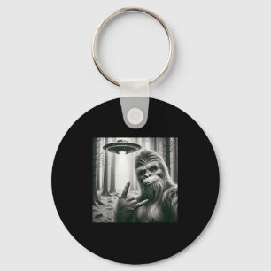 Funny Bigfoot Sasquatch Alien Ufo Selfie Graphic M Keychain