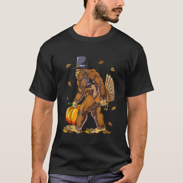 Funny Bigfoot Sasquatch Pilgrim Pumpkin Turkey Tha T-Shirt (Front)