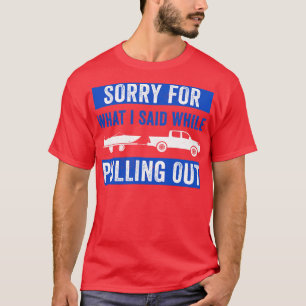 Funny Boating Design for Men Captain Boat Pulling T-Shirt