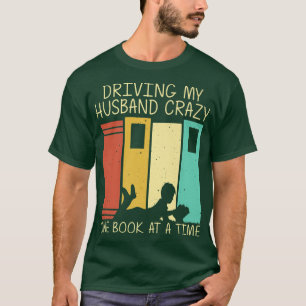 Funny Book Lover Design Women Mom Reading Readers  T-Shirt
