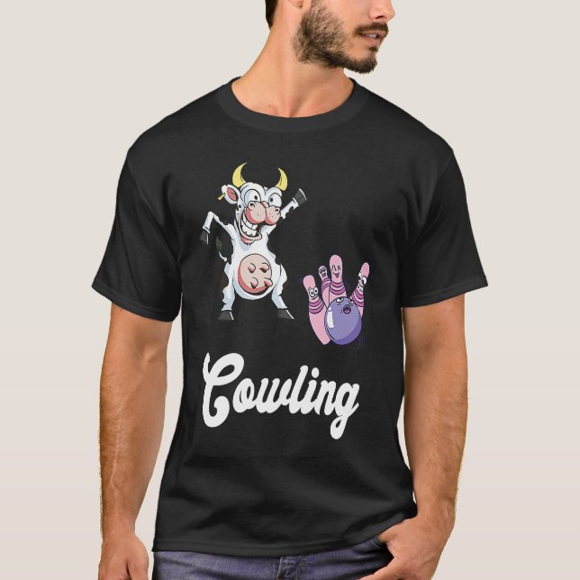 Funny Bowling Bowler Cow Strike Bowling Team Bowli T-Shirt (Front)