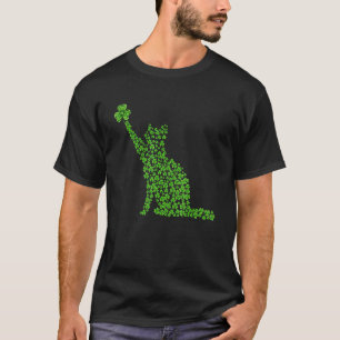 Funny Cat Green Shamrocks St Patricks Day Cat Love T-Shirt