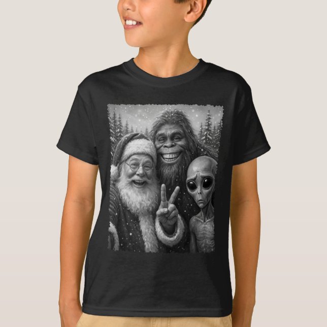Funny Cat Santa Bigfoot Alien Christmas Selfie Tee (Front)
