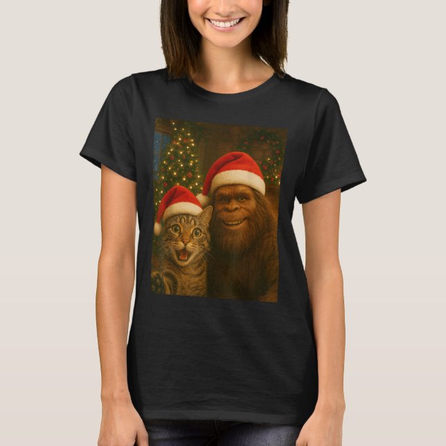 Funny Cat Selfie With Bigfoot Christmas Sasquatch  T-Shirt (Front)