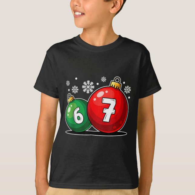 Funny Christmas 67 Six Seven Meme Gen Alpha Slang  T-Shirt (Front)