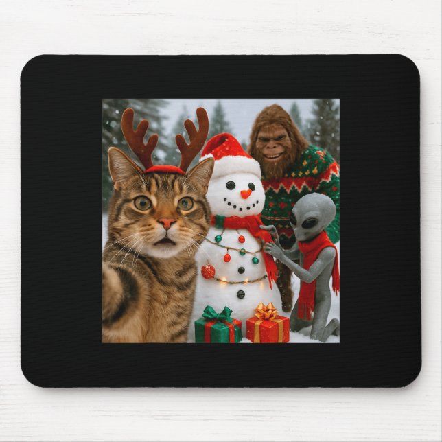 Funny Christmas Cat Selfie With Bigfoot Alien &amp Mouse Pad (Front)