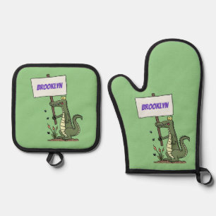 Funny crocodile aligator with sign cartoon oven mitt & pot holder set