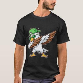 Funny Dabbing Osprey Cartoon Animal Design T-Shirt