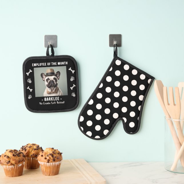 Funny Dog Employee of the Month Oven Mitt & Pot Holder Set (Insitu(Hanging))