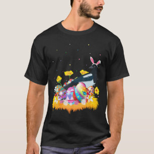Funny Easter Egg Cute Magpie Bird Easter Sunday T-Shirt