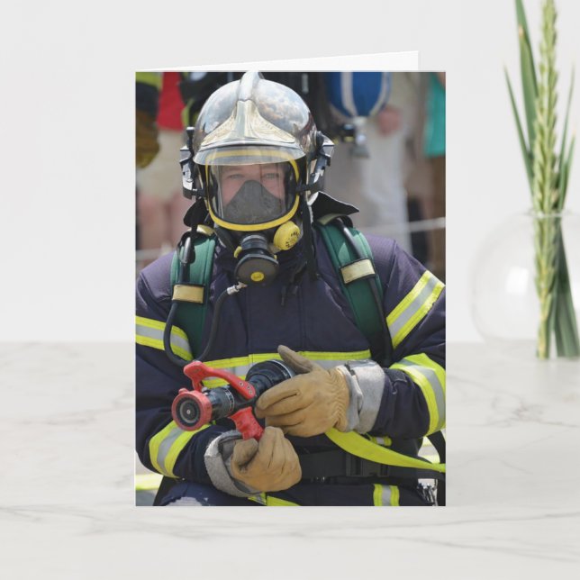 FUNNY FIREFIGHTER SUR LA CARTE D'ANNIVERSAIRE DE L (Devant)