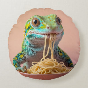 Funny Gecko Eating Spaghetti  Round Pillow
