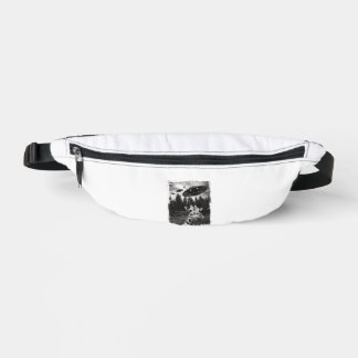 Funny Giraffe UFO Zoo Animal Weird Meme Graphic Fanny Pack