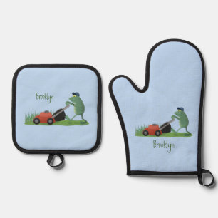 Funny green frog mowing lawn cartoon oven mitt & pot holder set