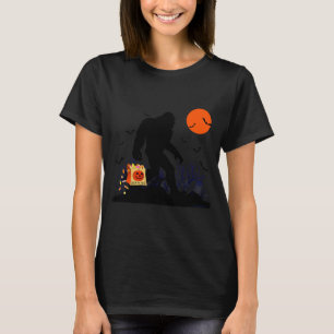 Funny Halloween Bigfoot Trick Or Treating - Bigfoo T-Shirt