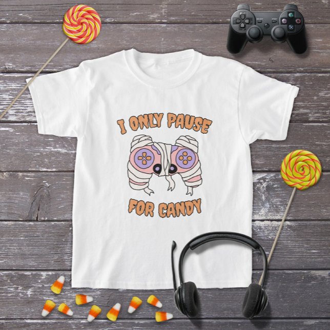 Funny Halloween Mummy Video Game Controller T-Shirt (Creator Uploaded)
