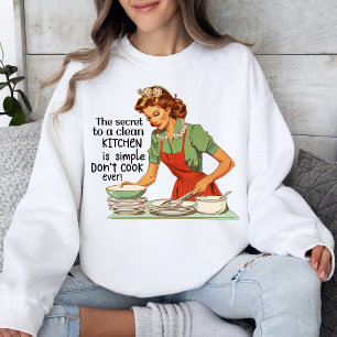 Funny Housewife Retro Kitchen Vintage Style Sweatshirt