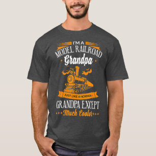 Funny Model Railroad Train Cool Grandpa Grandparen T-Shirt