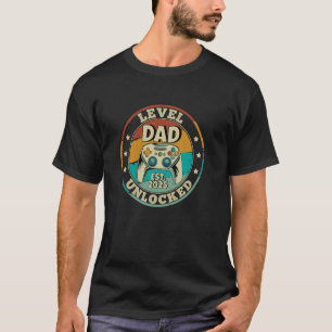 Funny New Dad Level Unlocked 2025 Gamer Daddy Soon T-Shirt