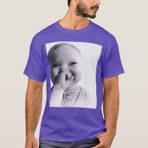 Funny Niche Baby gen z Meme ai Viral Giggling AI L T-Shirt