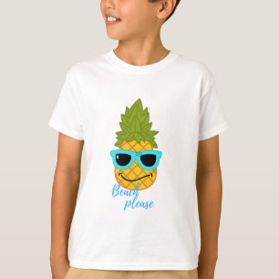 Funny Pineapple Chilling With Summer Sunglasses   T-Shirt