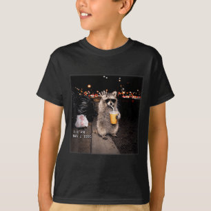 Funny raccoon drinking iced coffee animal meme men T-Shirt
