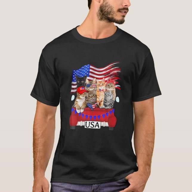 Funny Red Truck With Cats 4th of July Balloon Patr T-Shirt (Front)
