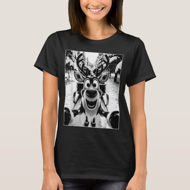 Funny Reindeer Selfie Santa Sleigh Christmas Holid T-Shirt (Front)