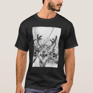Funny Reindeer Selfie With Santa Christmas  T-Shirt