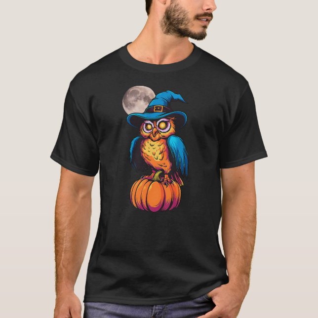 Funny Scary Owl Witch Hat Pumpkin Halloween Owl Lo T-Shirt (Front)