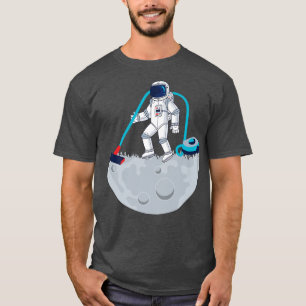 Funny Science Space Moon Vacuum Cleaner Astronaut  T-Shirt