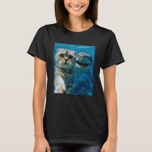 Funny Scottish Fold Cat Selfie with Shark Ocean Lo T-Shirt