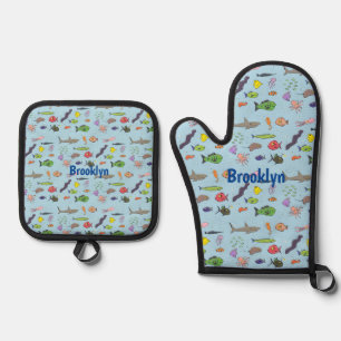 Funny sea creatures cartoon illustration pattern oven mitt & pot holder set
