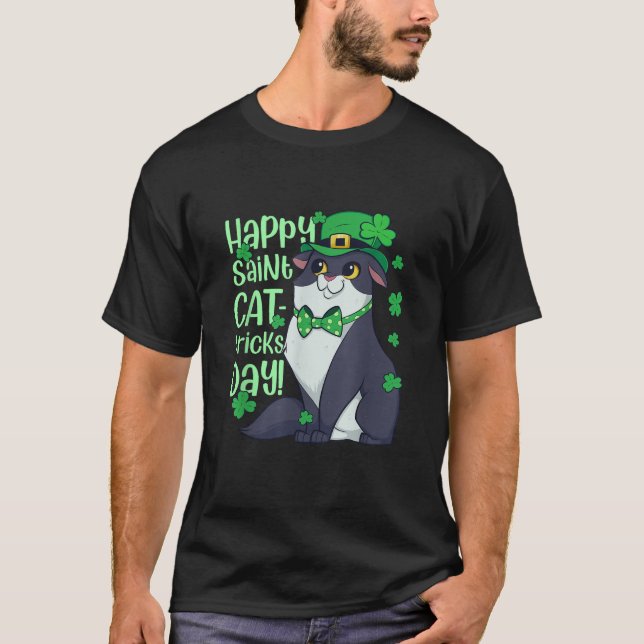 Funny St Patrick s Day Happy St Cat Tricks Day  T-Shirt (Front)
