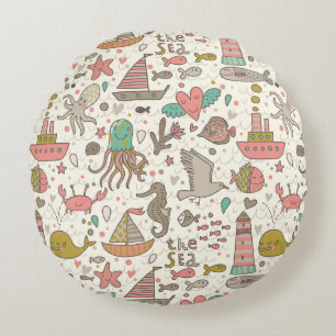 Funny Summer Pattern With Ships Round Pillow