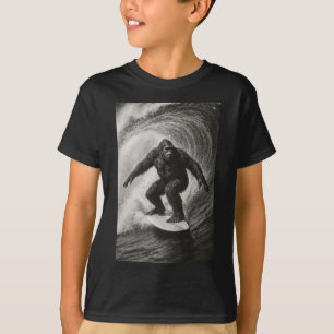 Funny Surfing Bigfoot Sea Selfie On Surfboard Beac T-Shirt